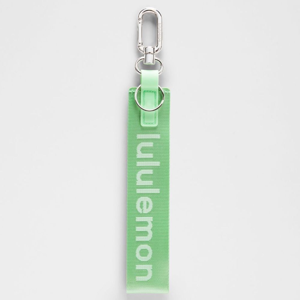 NWT NEVER LOST KEYCHAIN - Citra Lime/White CTRL/WHT - Lululemon - Lime Green
